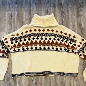 Cozy Cream Patterned Turtleneck Sweater